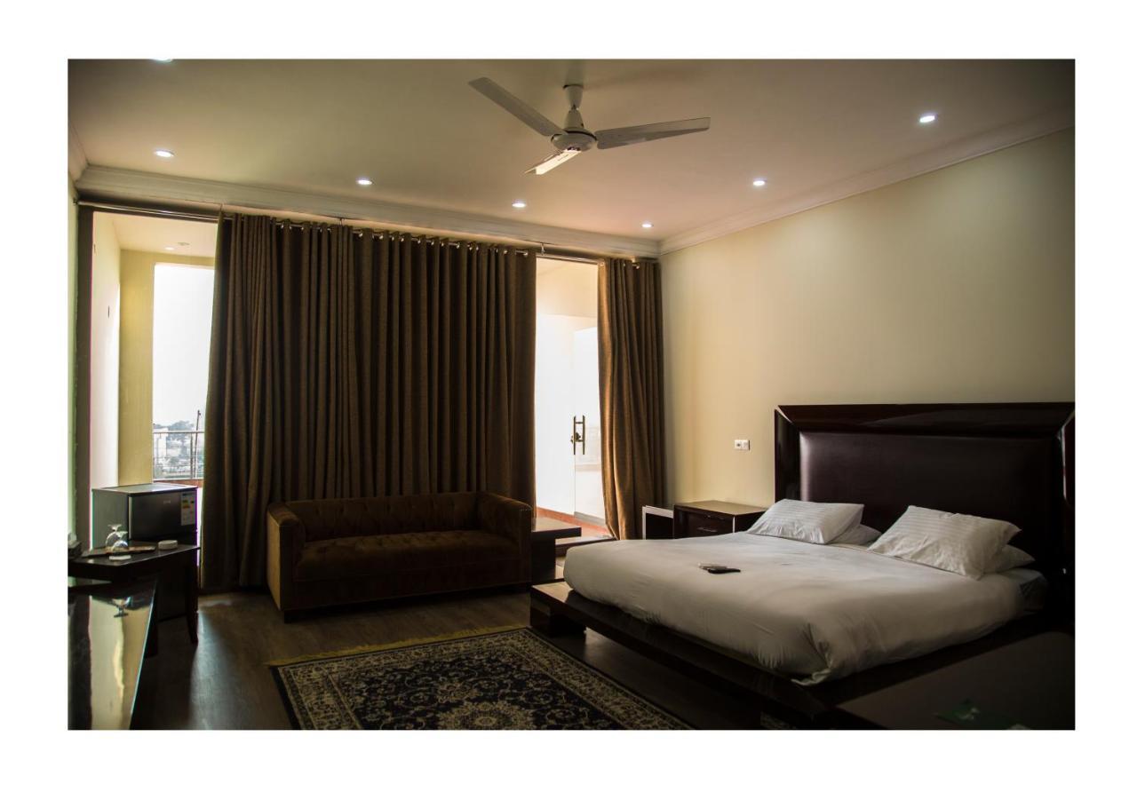 Hotel Akbars Kinara Sialkot Luaran gambar