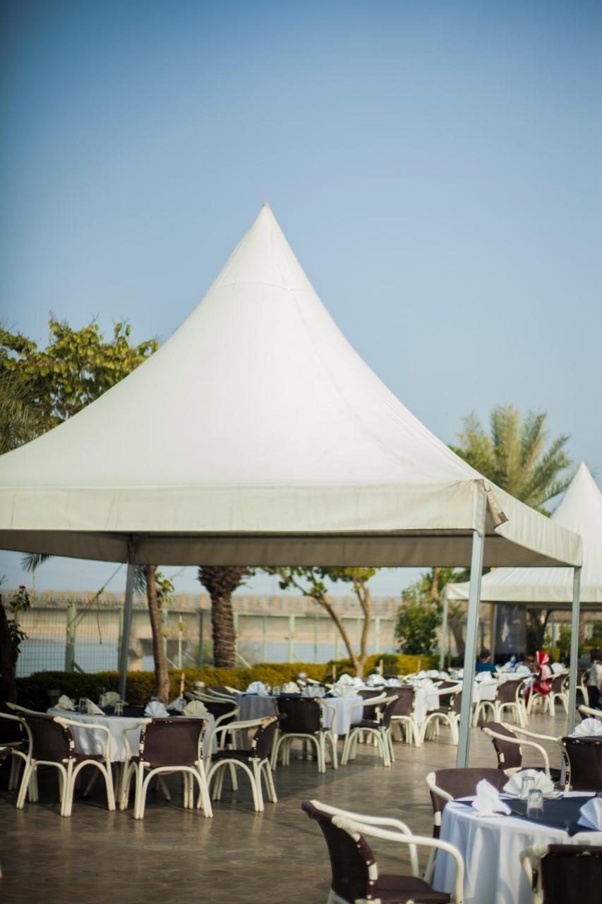 Hotel Akbars Kinara Sialkot Luaran gambar