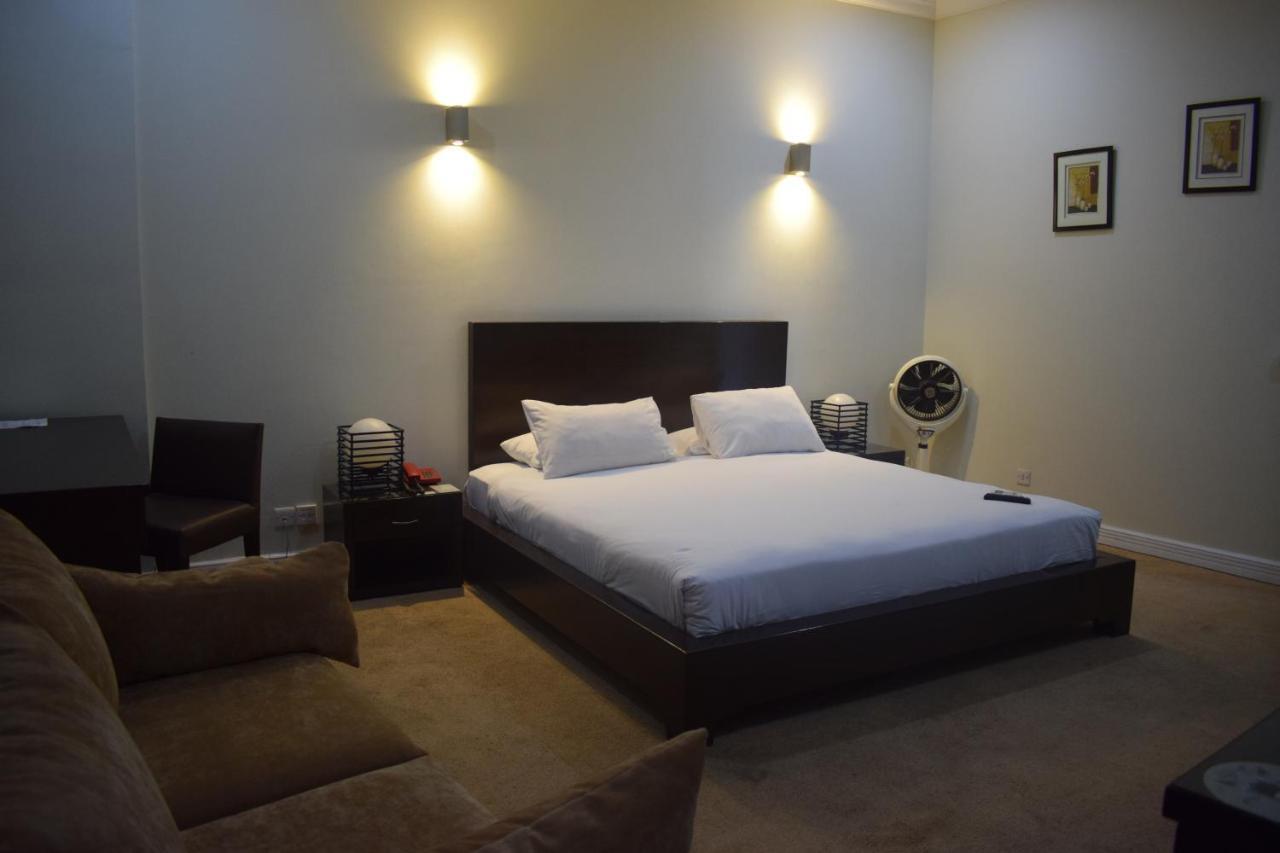Hotel Akbars Kinara Sialkot Luaran gambar