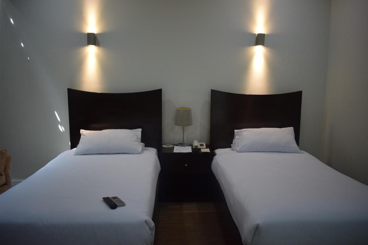 Hotel Akbars Kinara Sialkot Luaran gambar